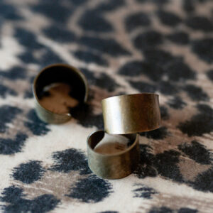 Vintage 1970s brass ring - Wild Roots Creative Shop