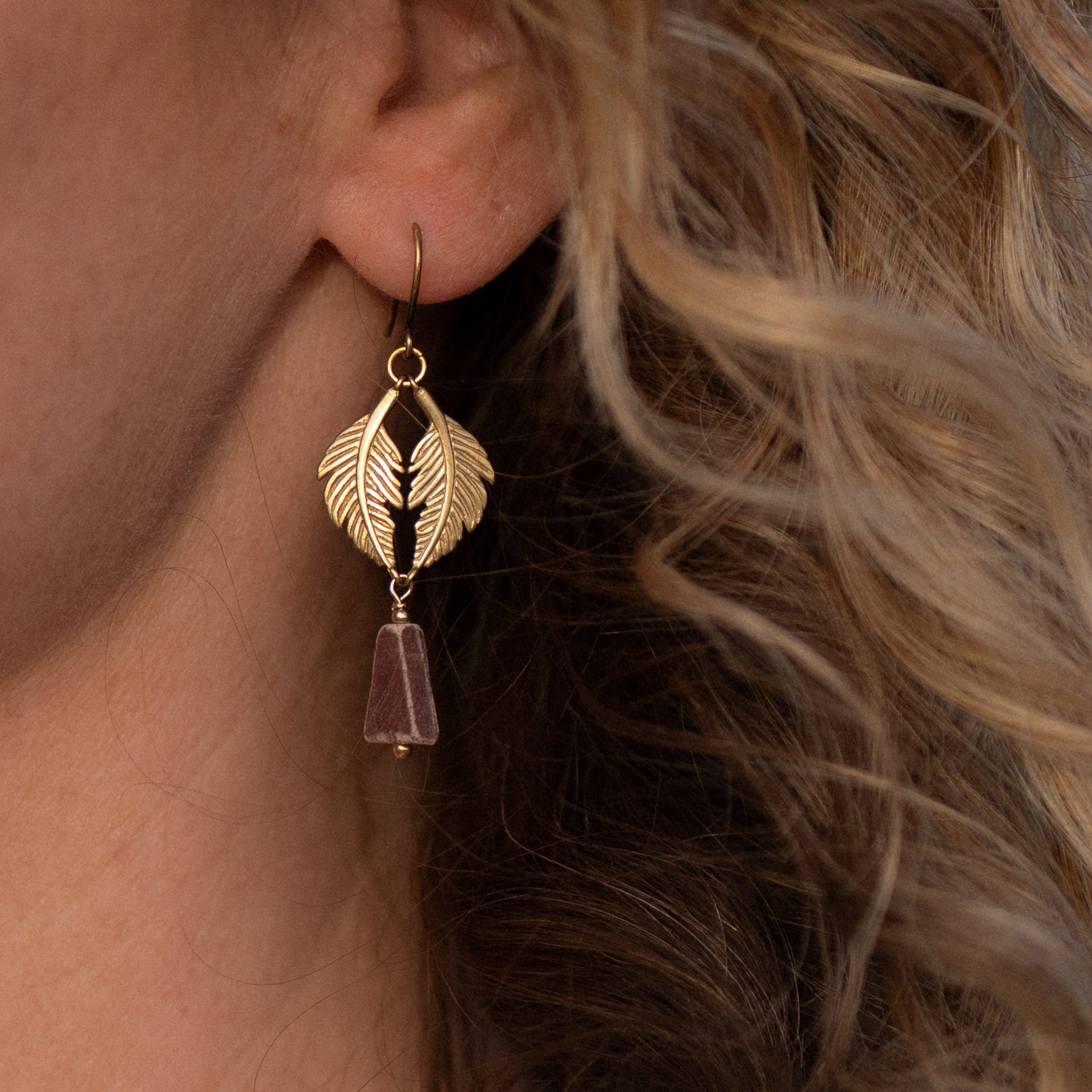 Luxor earrings - burgundy - Image 2
